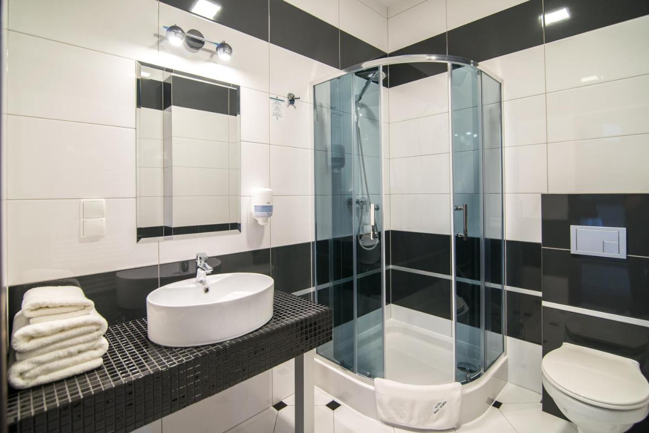 Hotel Bialy Domek Wałcz Εξωτερικό φωτογραφία