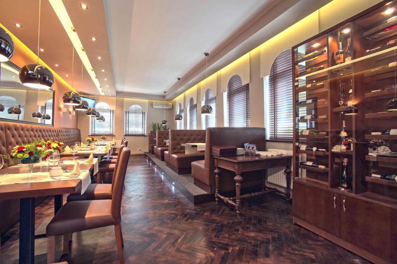 Hotel Bialy Domek Wałcz Εξωτερικό φωτογραφία