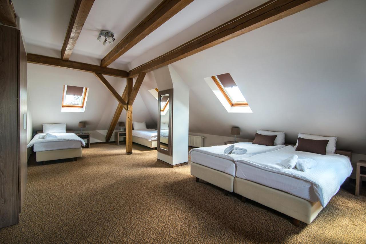 Hotel Bialy Domek Wałcz Εξωτερικό φωτογραφία