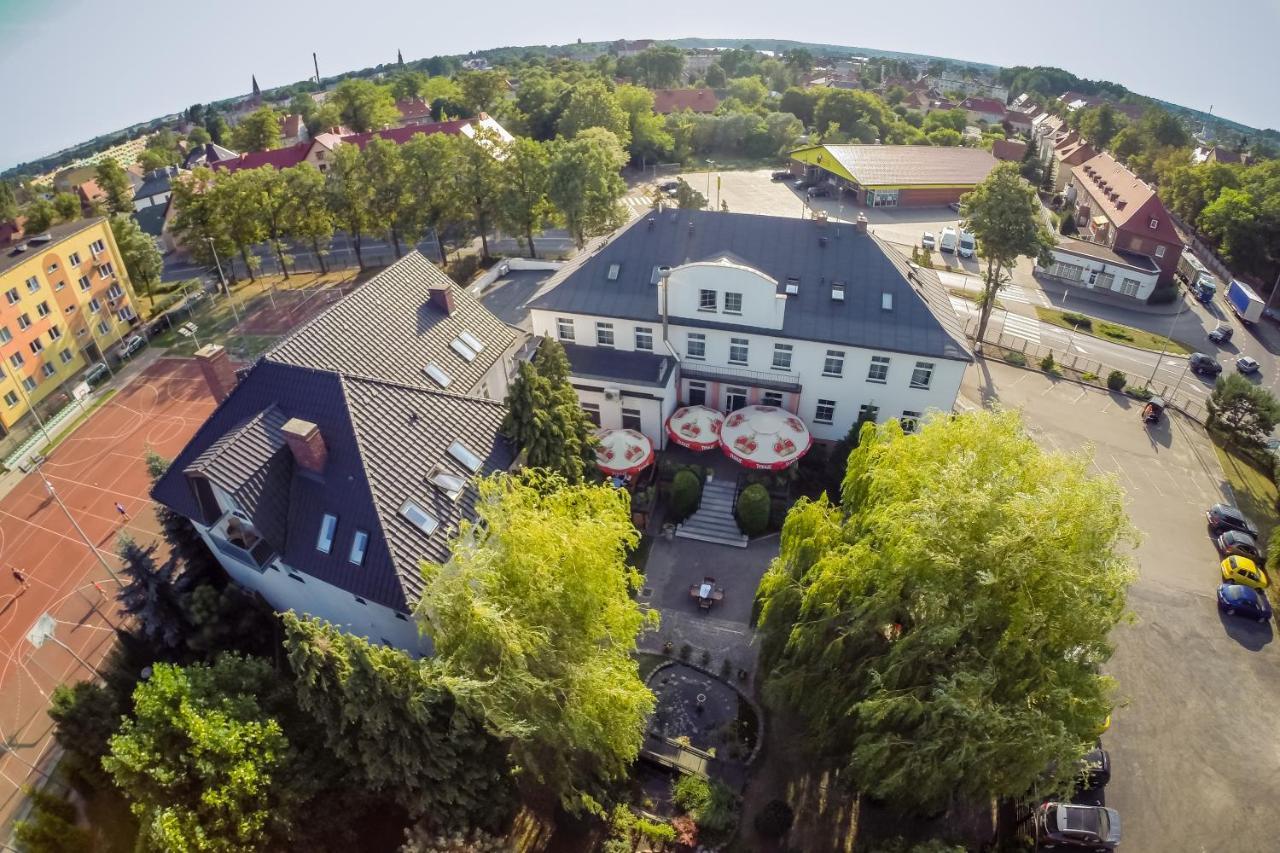 Hotel Bialy Domek Wałcz Εξωτερικό φωτογραφία