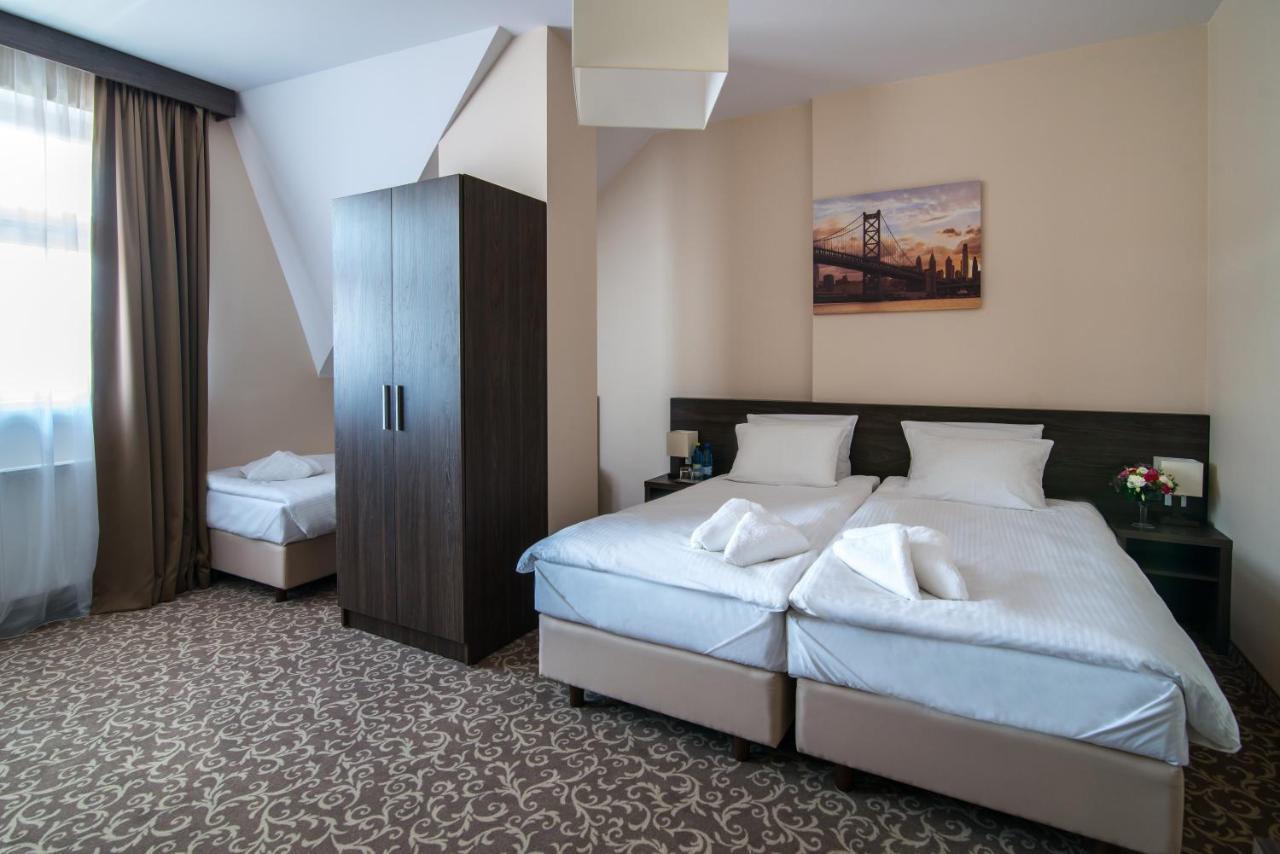 Hotel Bialy Domek Wałcz Εξωτερικό φωτογραφία