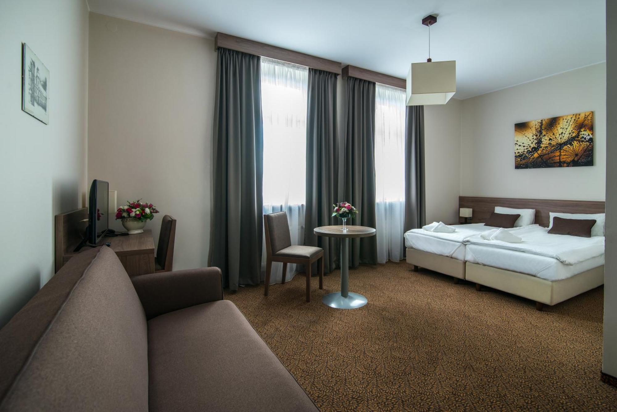 Hotel Bialy Domek Wałcz Εξωτερικό φωτογραφία
